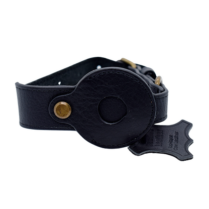 Cat collar compatible with AirTags, made with genuine leather