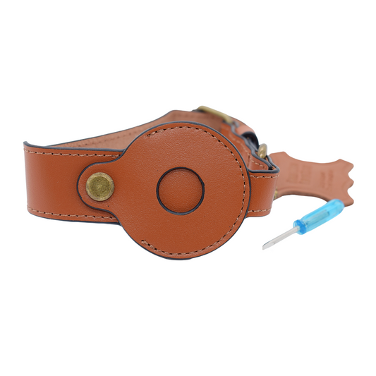 Cat collar compatible with AirTags, made with genuine leather